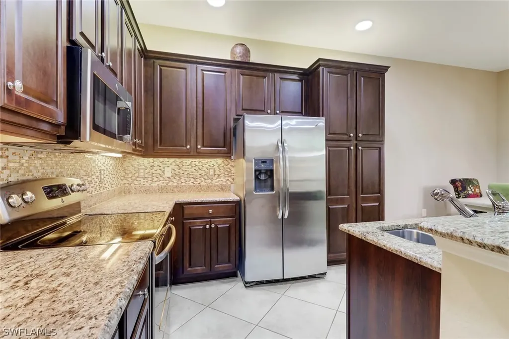 6526 Monterey Point Naples FL 34105