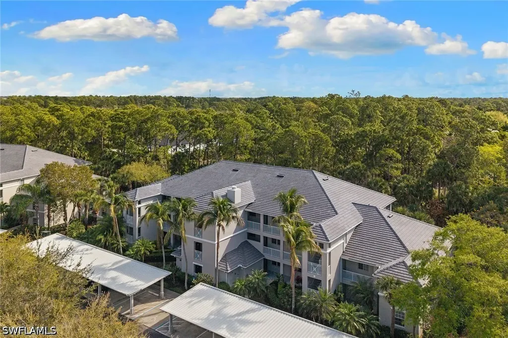 1882 Tarpon Bay Drive S Naples FL 34119