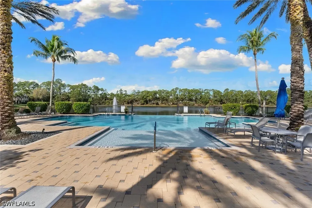 1882 Tarpon Bay Drive S Naples FL 34119