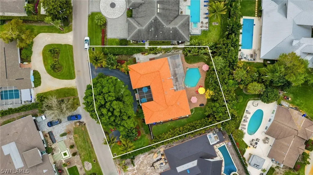 1541 Mandarin Road Naples FL 34102