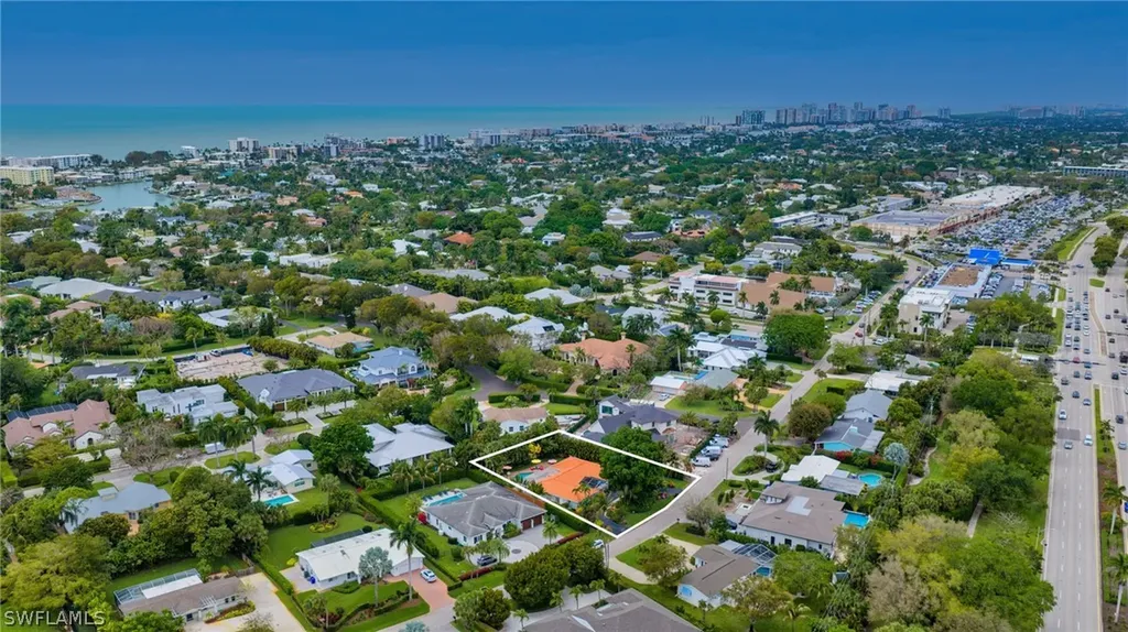 1541 Mandarin Road Naples FL 34102