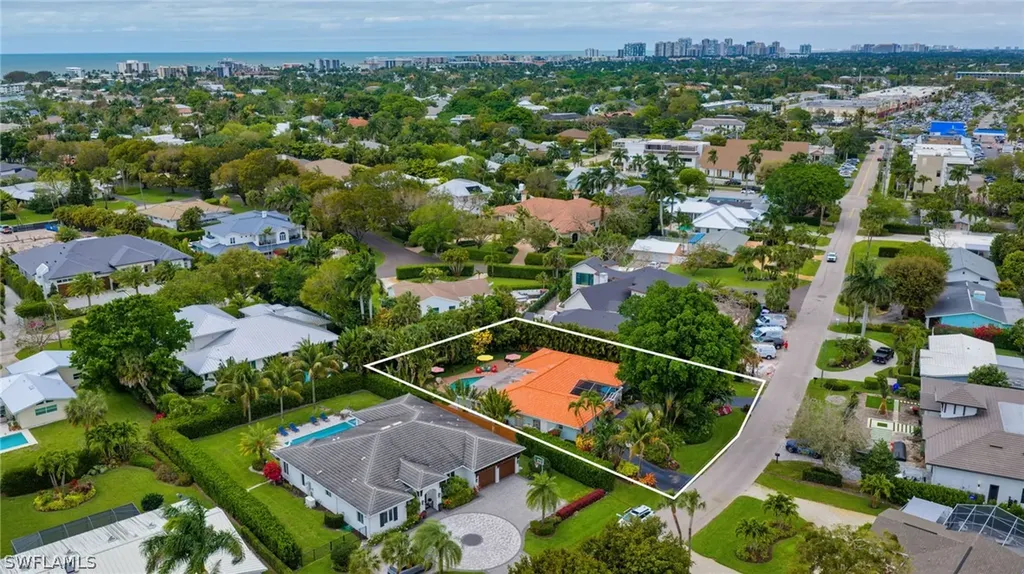 1541 Mandarin Road Naples FL 34102