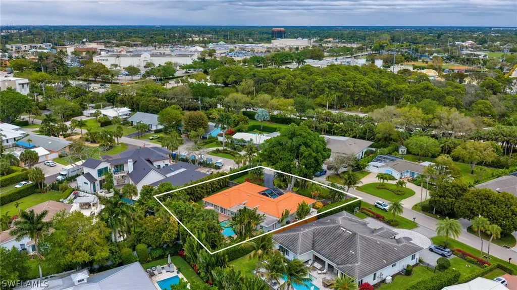 1541 Mandarin Road Naples FL 34102