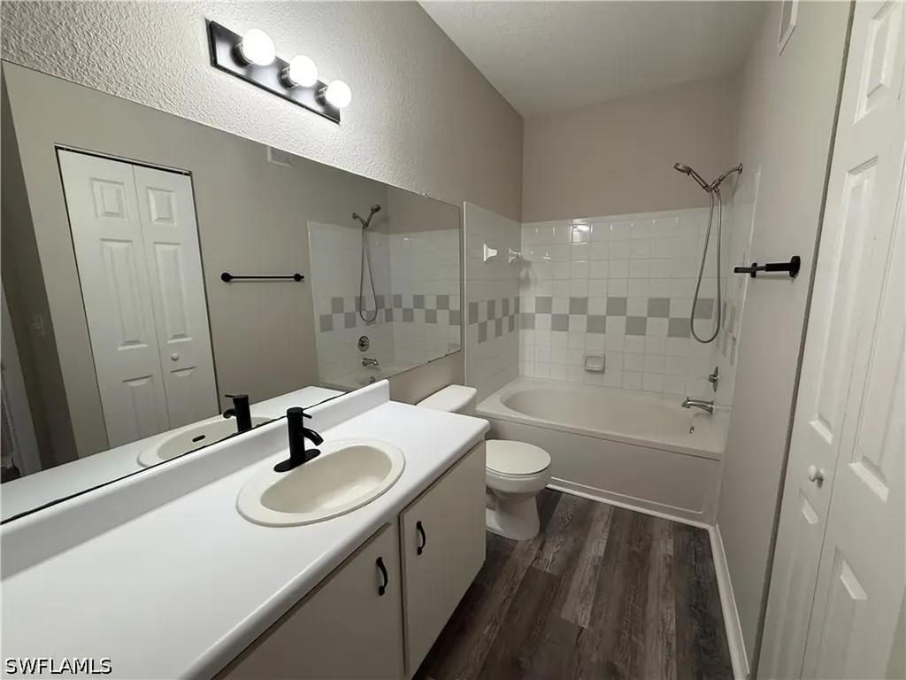 11521 Villa Grand Fort Myers FL 33913