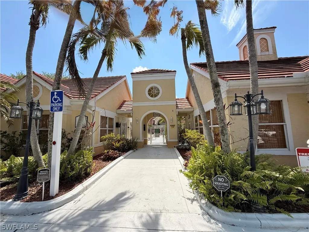 12520 Equestrian Circle Fort Myers FL 33907