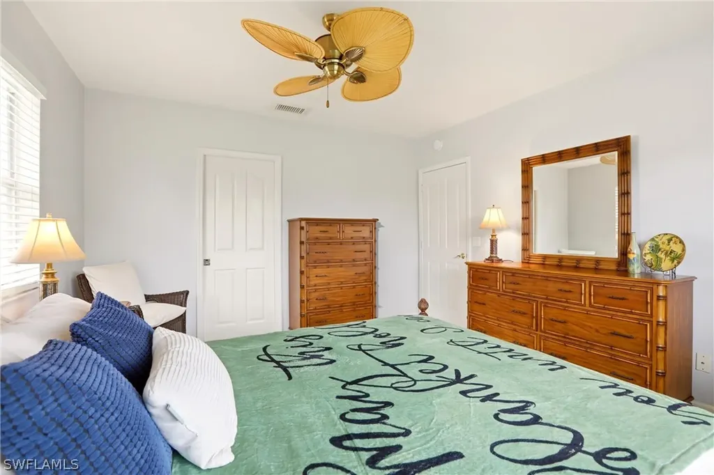 1723 Reuven Circle Naples FL 34112