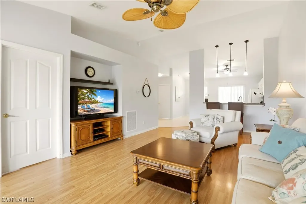 1723 Reuven Circle Naples FL 34112