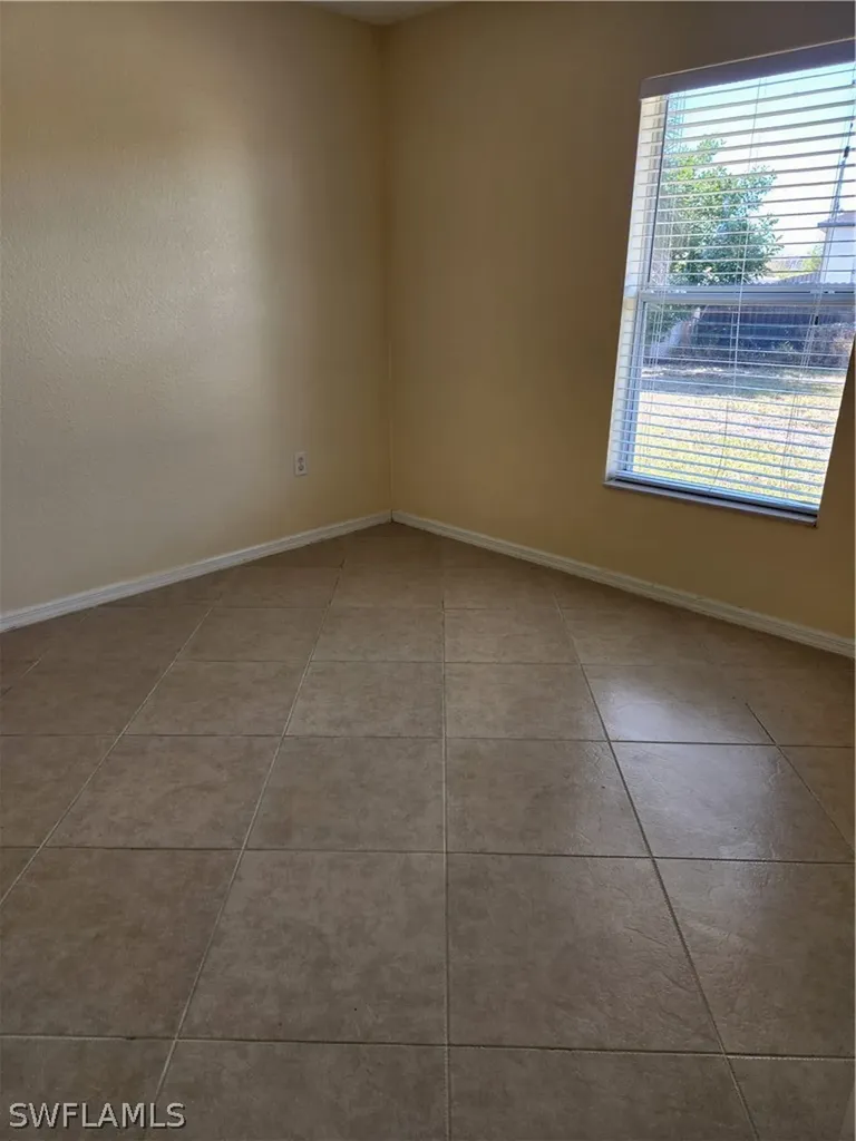 2653 NW 9th Street Cape Coral FL 33993