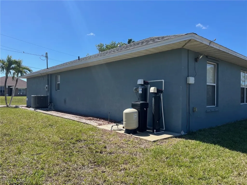 2653 NW 9th Street Cape Coral FL 33993