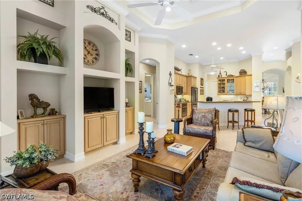 2501 Augusta Drive Naples FL 34109
