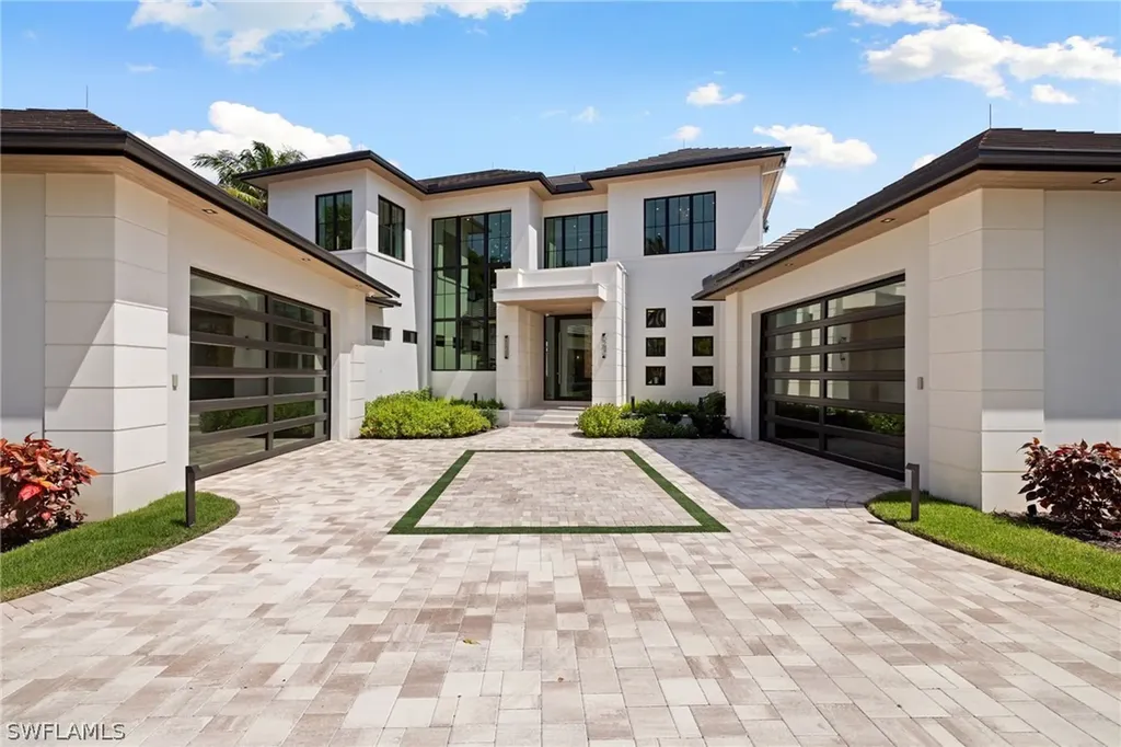 2345 Tarpon Road Naples FL 34102