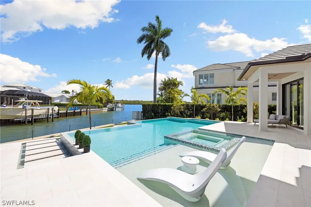 2345 Tarpon Road Naples FL 34102