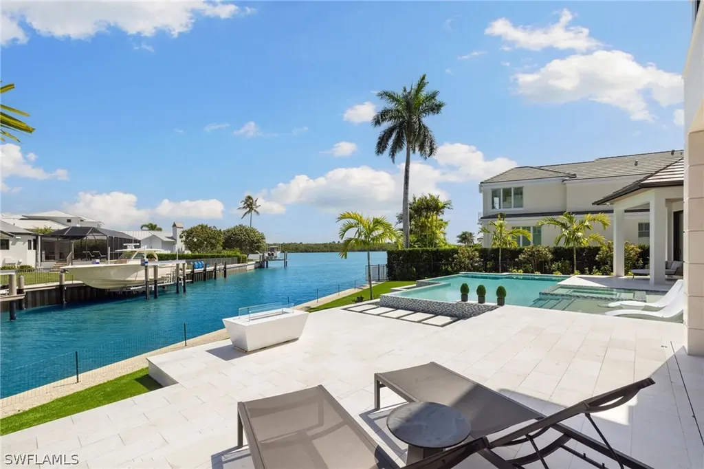 2345 Tarpon Road Naples FL 34102