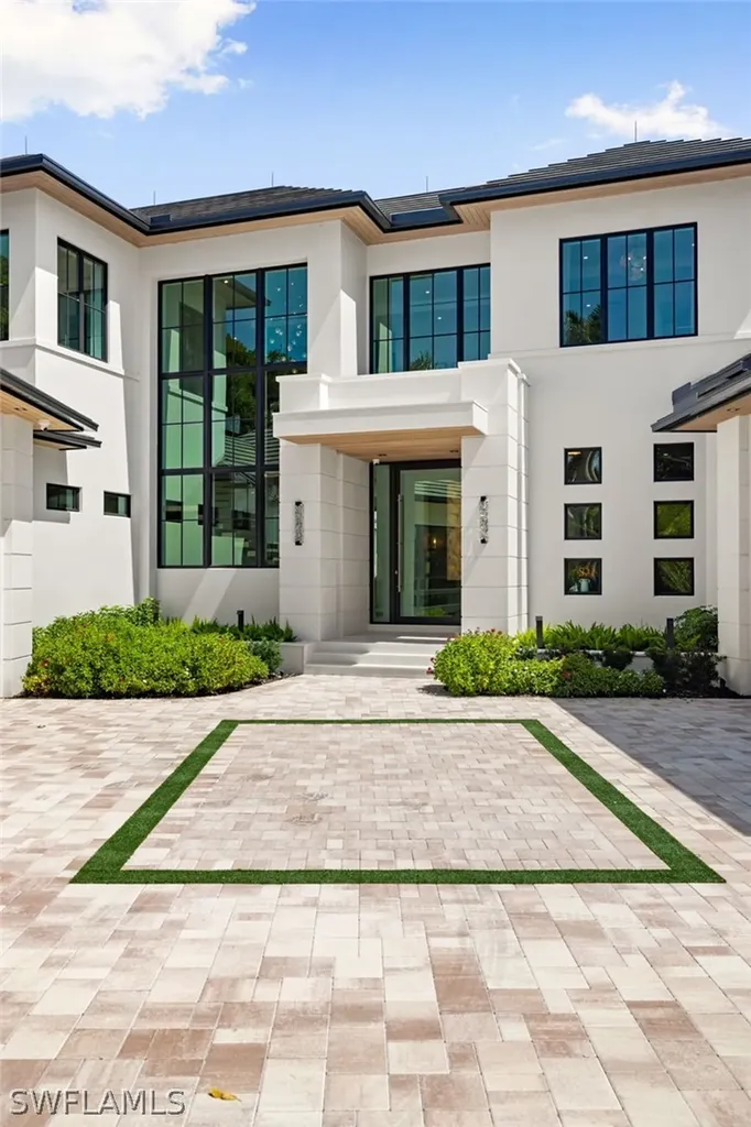 2345 Tarpon Road Naples FL 34102