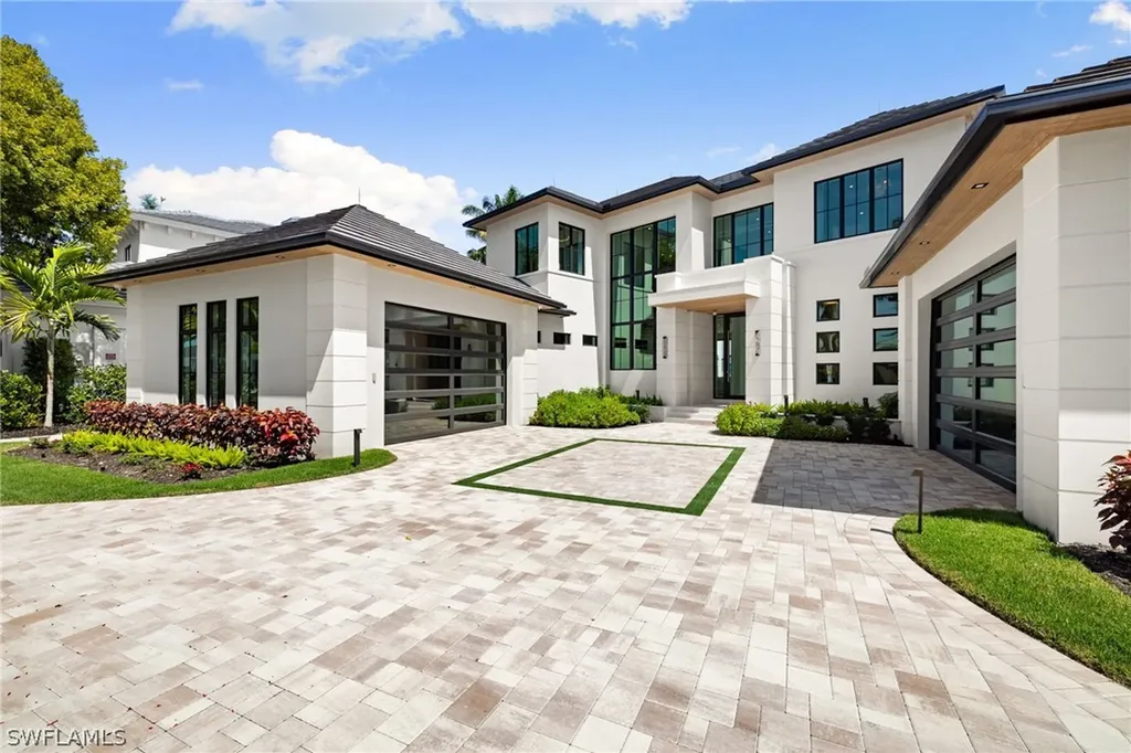 2345 Tarpon Road Naples FL 34102