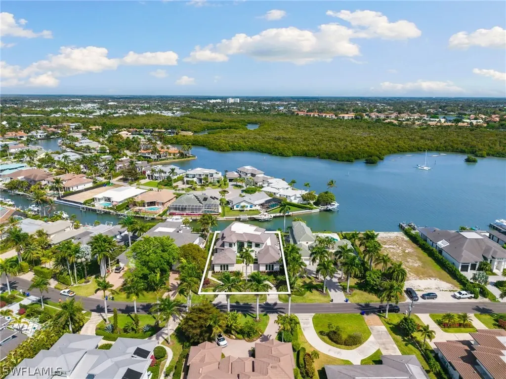2345 Tarpon Road Naples FL 34102