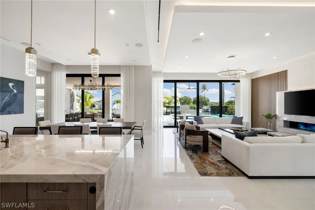 2345 Tarpon Road Naples FL 34102