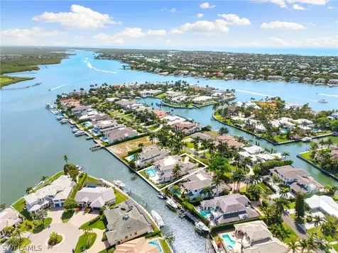 2345 Tarpon Road Naples FL 34102