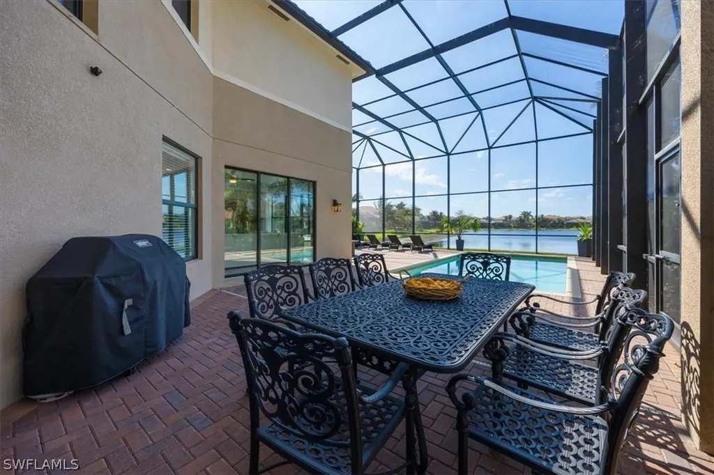 13905 Luna Drive Naples FL 34109