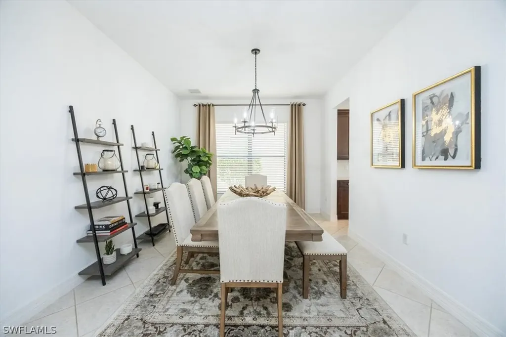 13905 Luna Drive Naples FL 34109