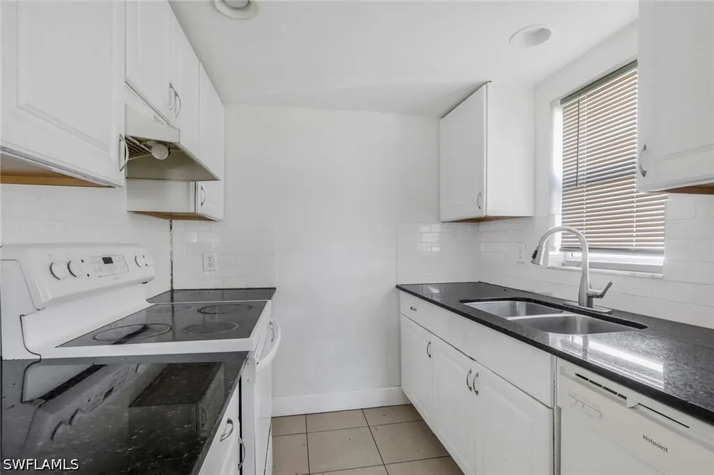 5326 Dixie Drive Naples FL 34113