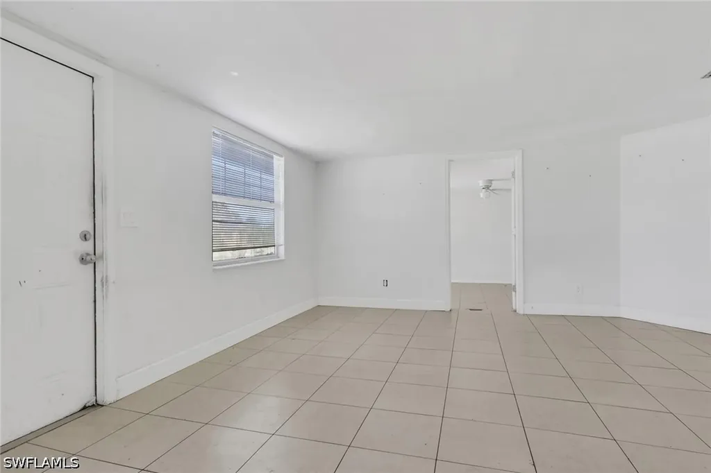 5326 Dixie Drive Naples FL 34113