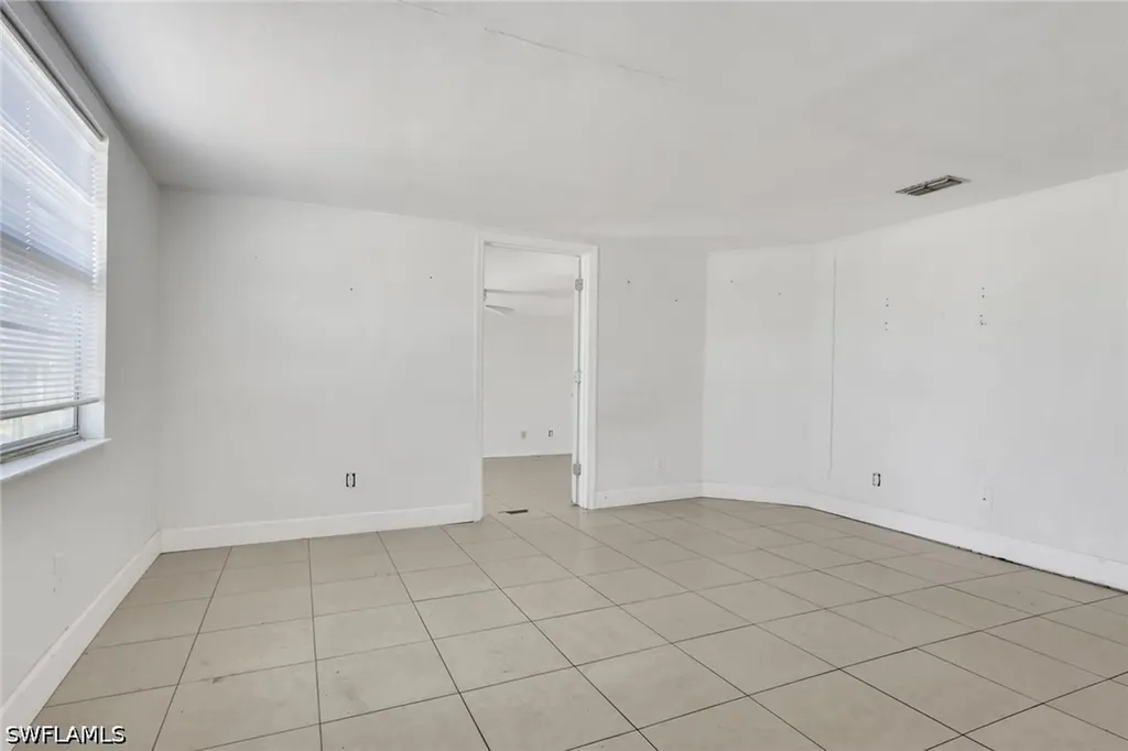 5326 Dixie Drive Naples FL 34113
