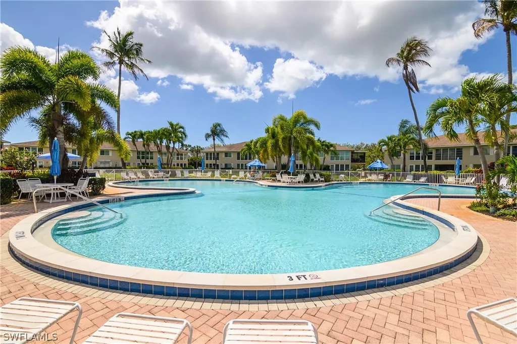 190 Palm Drive Naples FL 34112