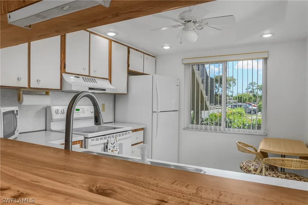 190 Palm Drive Naples FL 34112