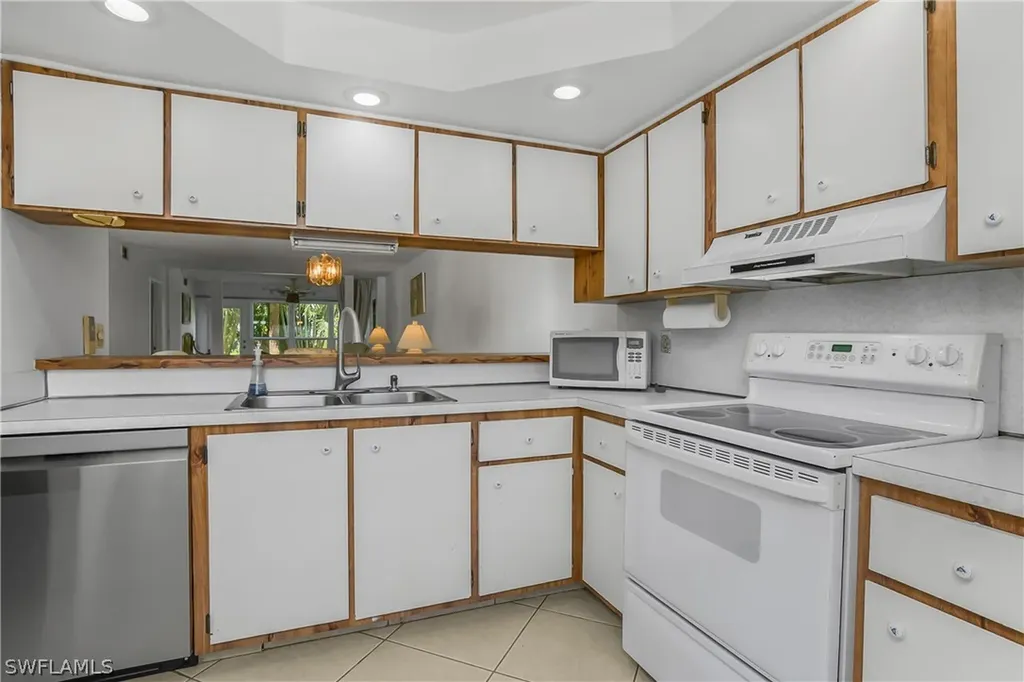 190 Palm Drive Naples FL 34112