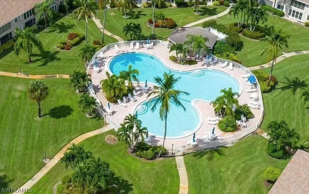 190 Palm Drive Naples FL 34112