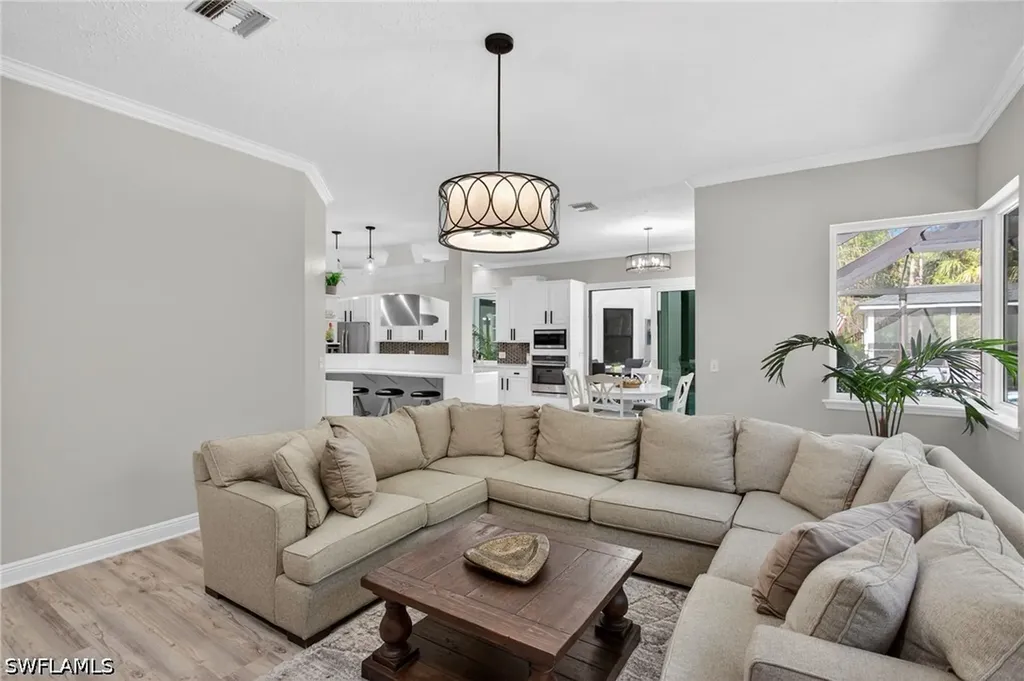 4075 1st Avenue SW Naples FL 34119