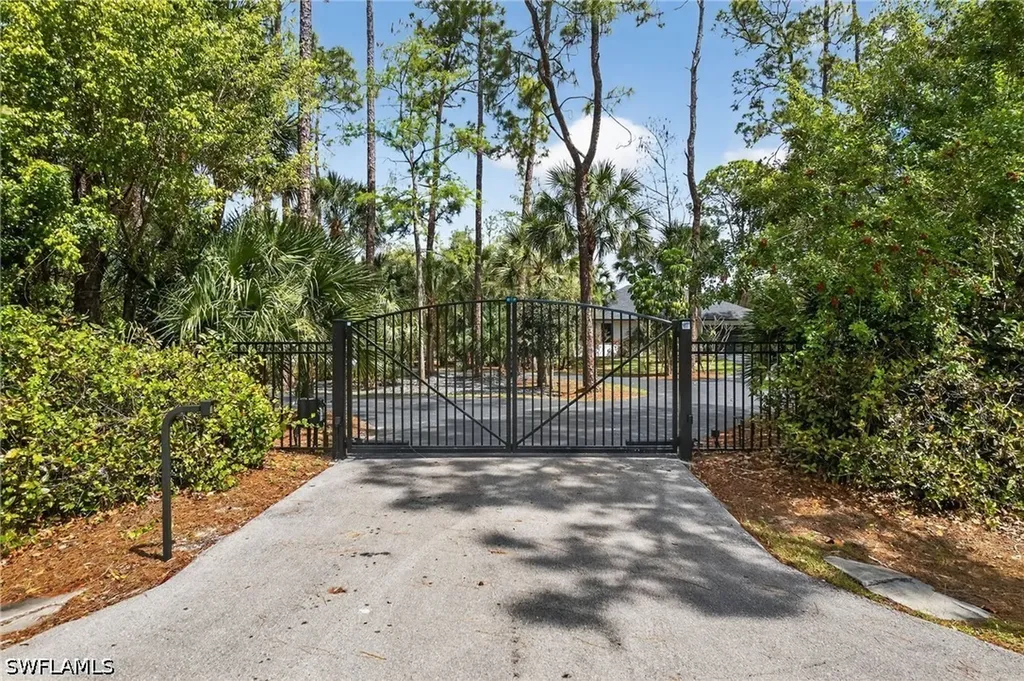 4075 1st Avenue SW Naples FL 34119