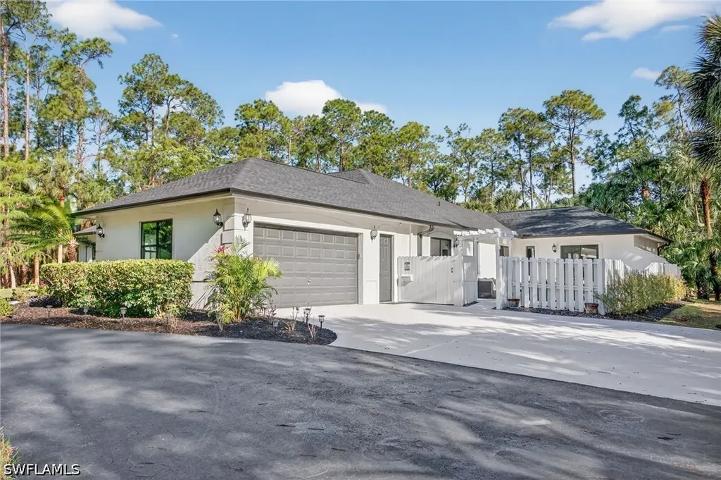 4075 1st Avenue SW Naples FL 34119