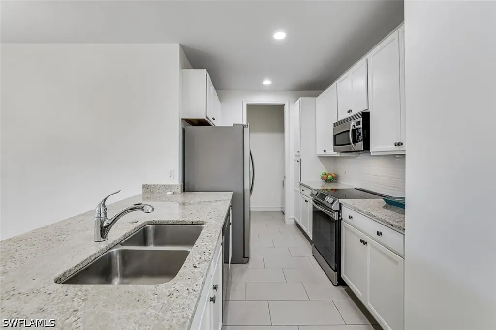 7918 Bristol Circle Naples FL 34120