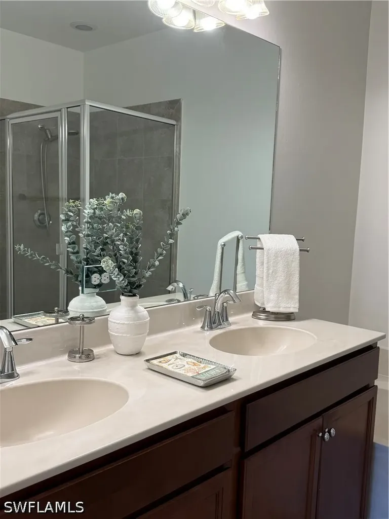 7918 Bristol Circle Naples FL 34120