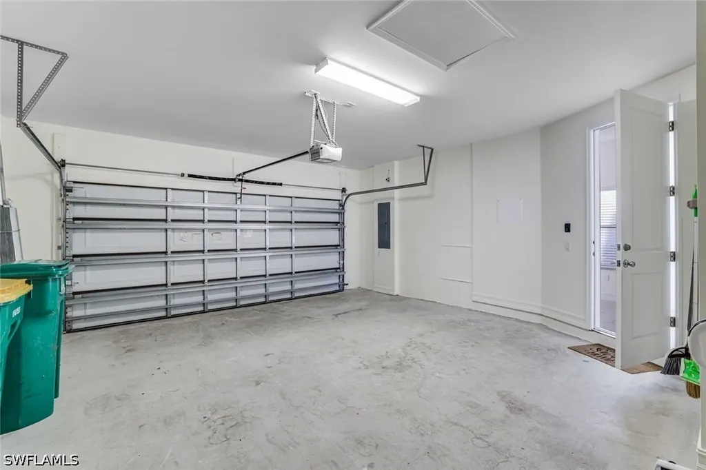 7918 Bristol Circle Naples FL 34120