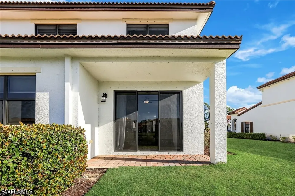7918 Bristol Circle Naples FL 34120