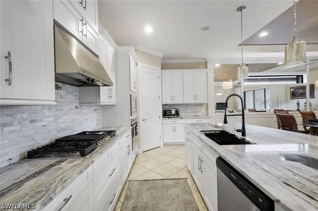 8527 Palacio Terrace N Naples FL 34114
