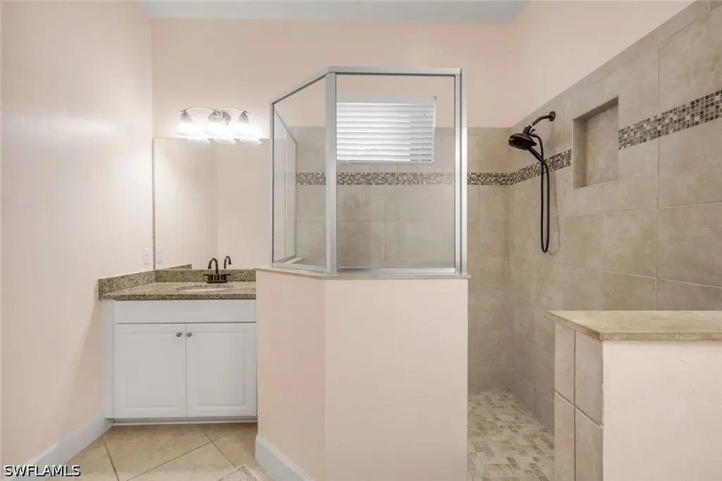 8527 Palacio Terrace N Naples FL 34114