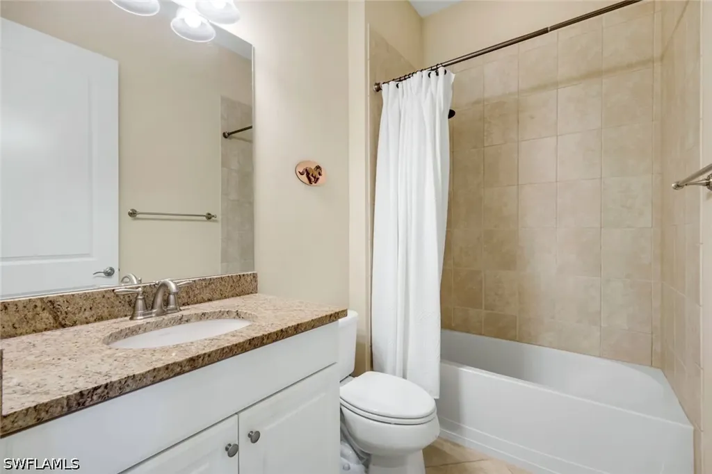 8527 Palacio Terrace N Naples FL 34114