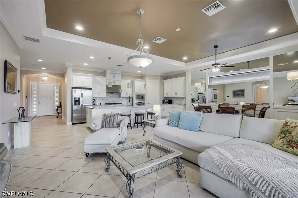 8527 Palacio Terrace N Naples FL 34114