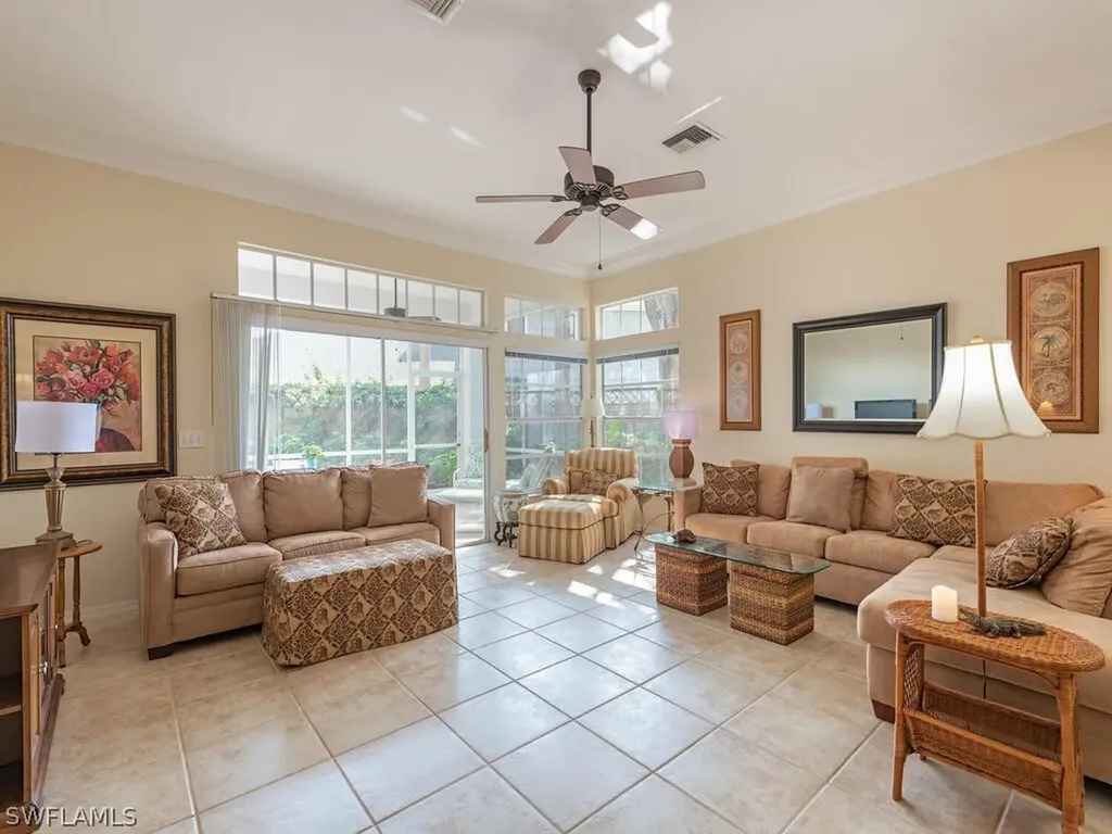 130 Amblewood Lane Naples FL 34105