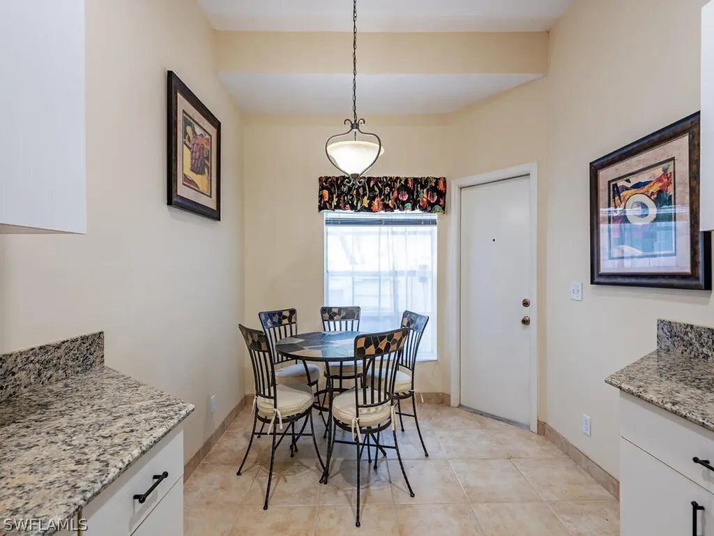 130 Amblewood Lane Naples FL 34105