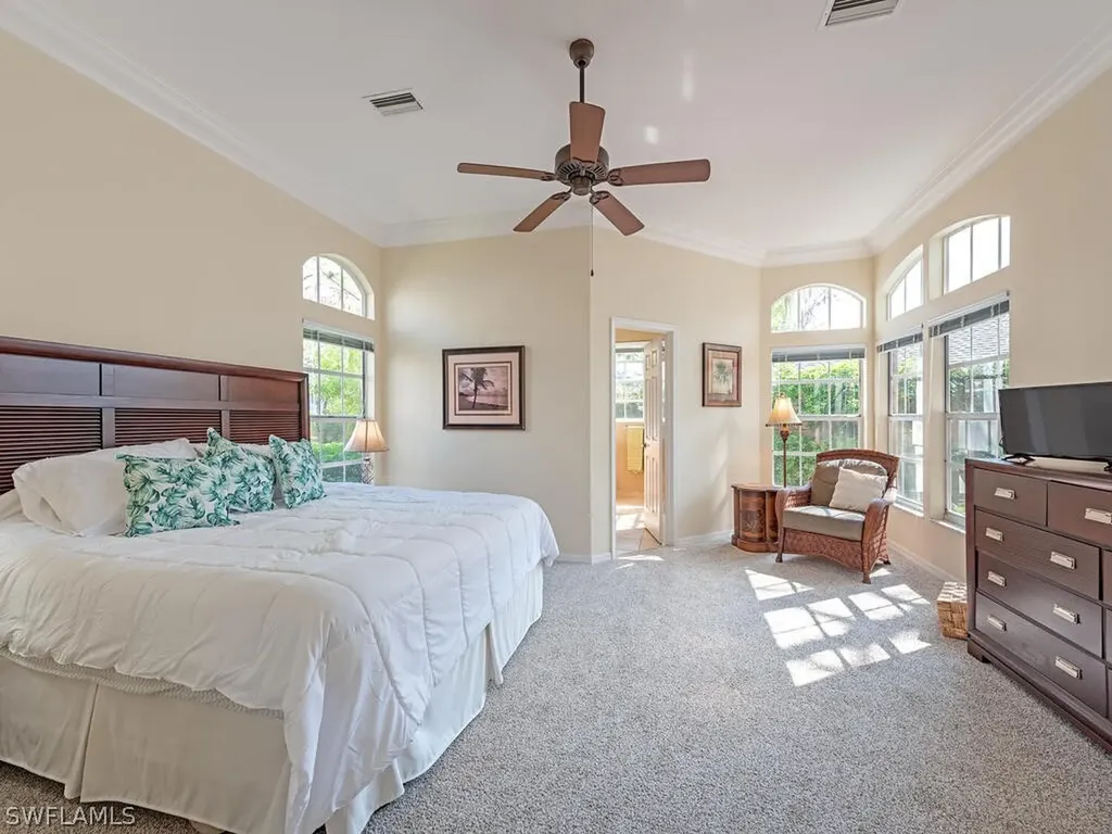 130 Amblewood Lane Naples FL 34105