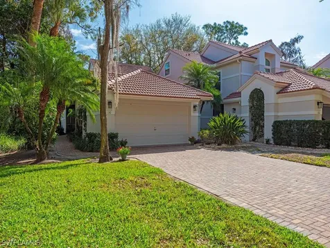 130 Amblewood Lane Naples FL 34105