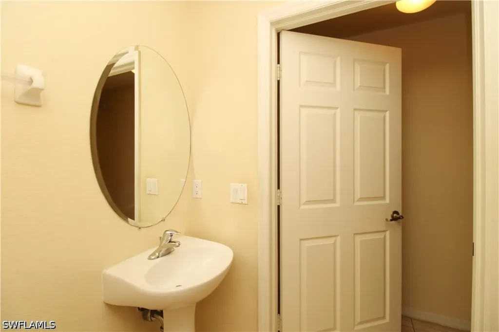 9051 Gervais Circle Naples FL 34120