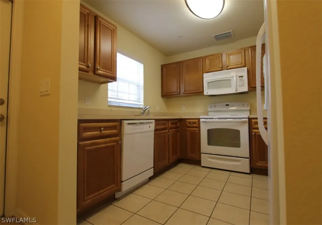 9051 Gervais Circle Naples FL 34120