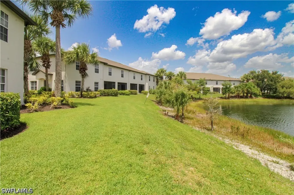 9051 Gervais Circle Naples FL 34120