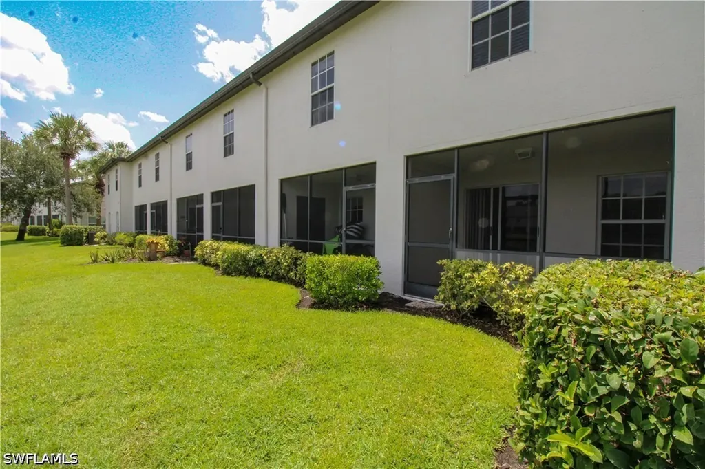 9051 Gervais Circle Naples FL 34120